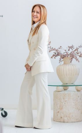 TARA WEST PHOTO BY LISA RICHOV