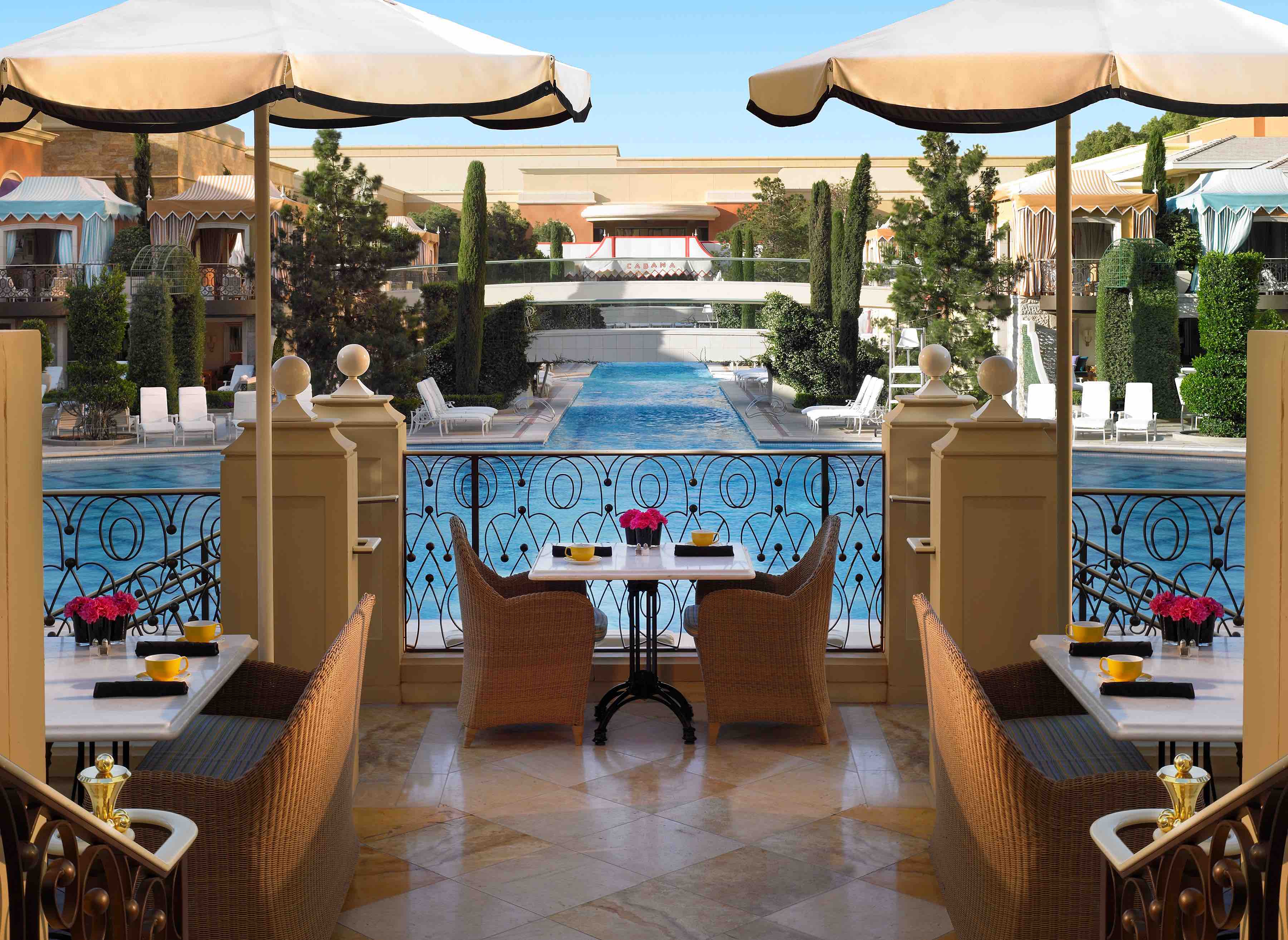 Terrace_Pointe_Cafe-Patio_View-Kraft